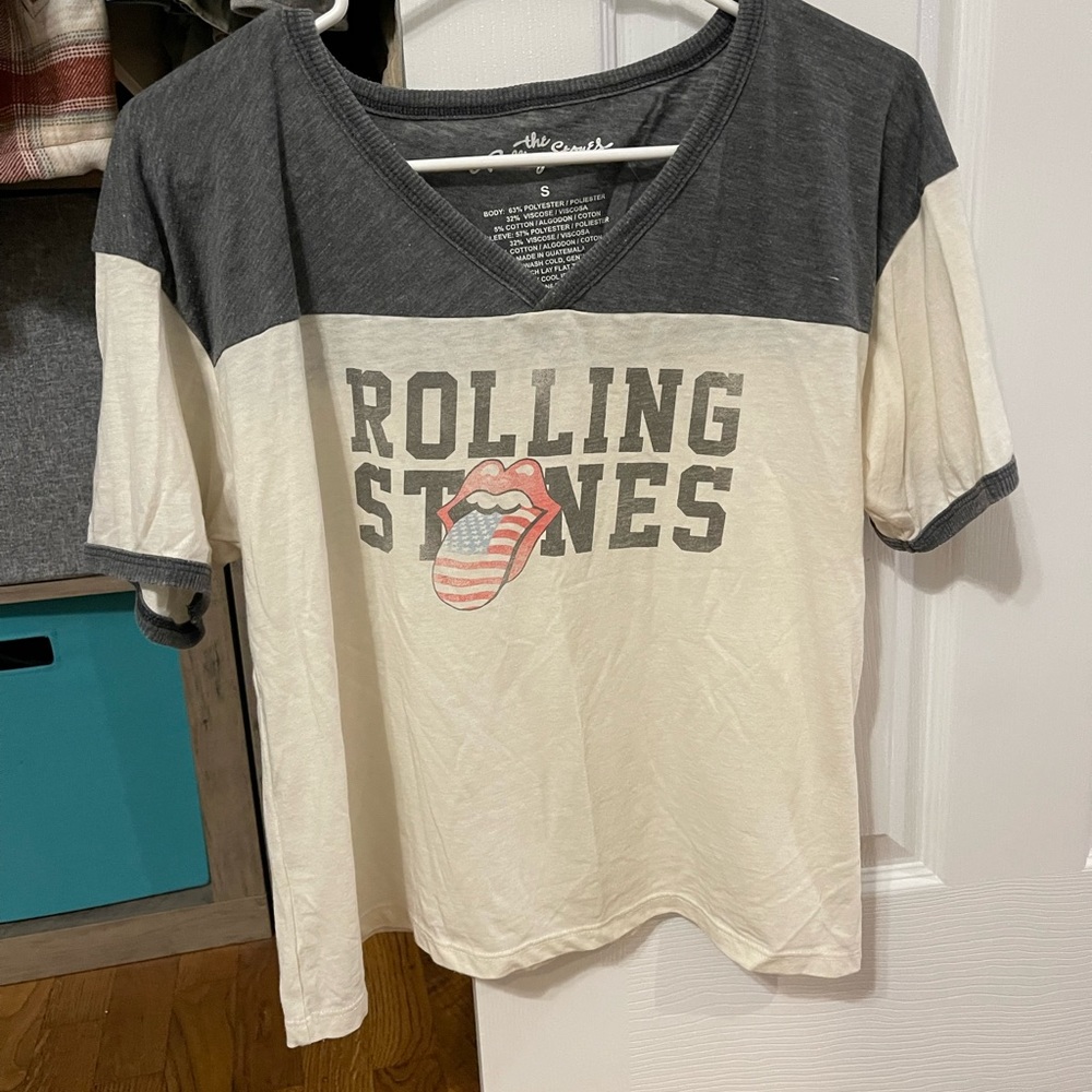 AE shirt